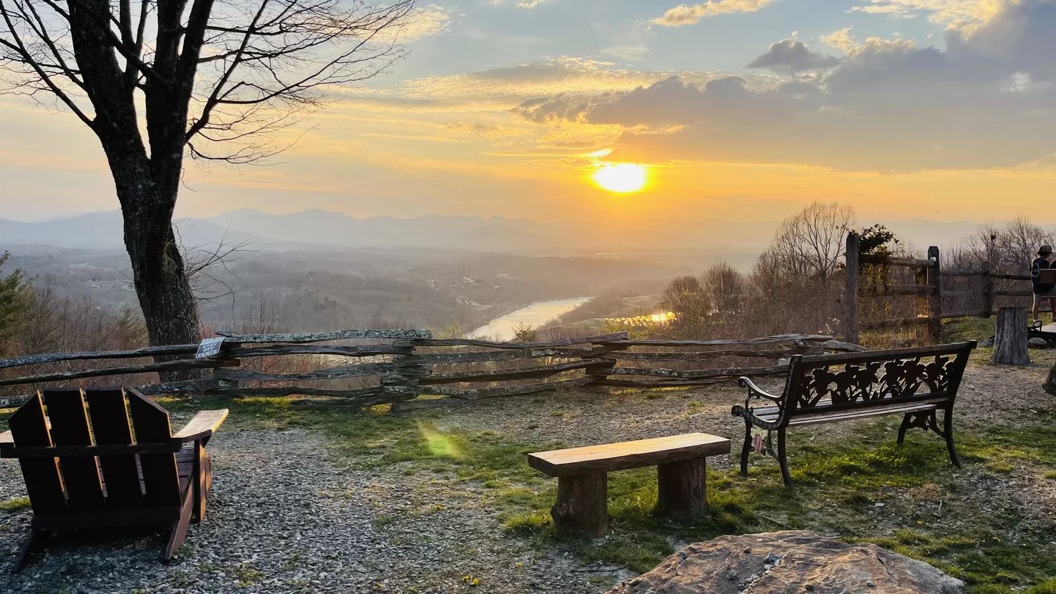 Campfire Lodgings (Campground/Glamping)