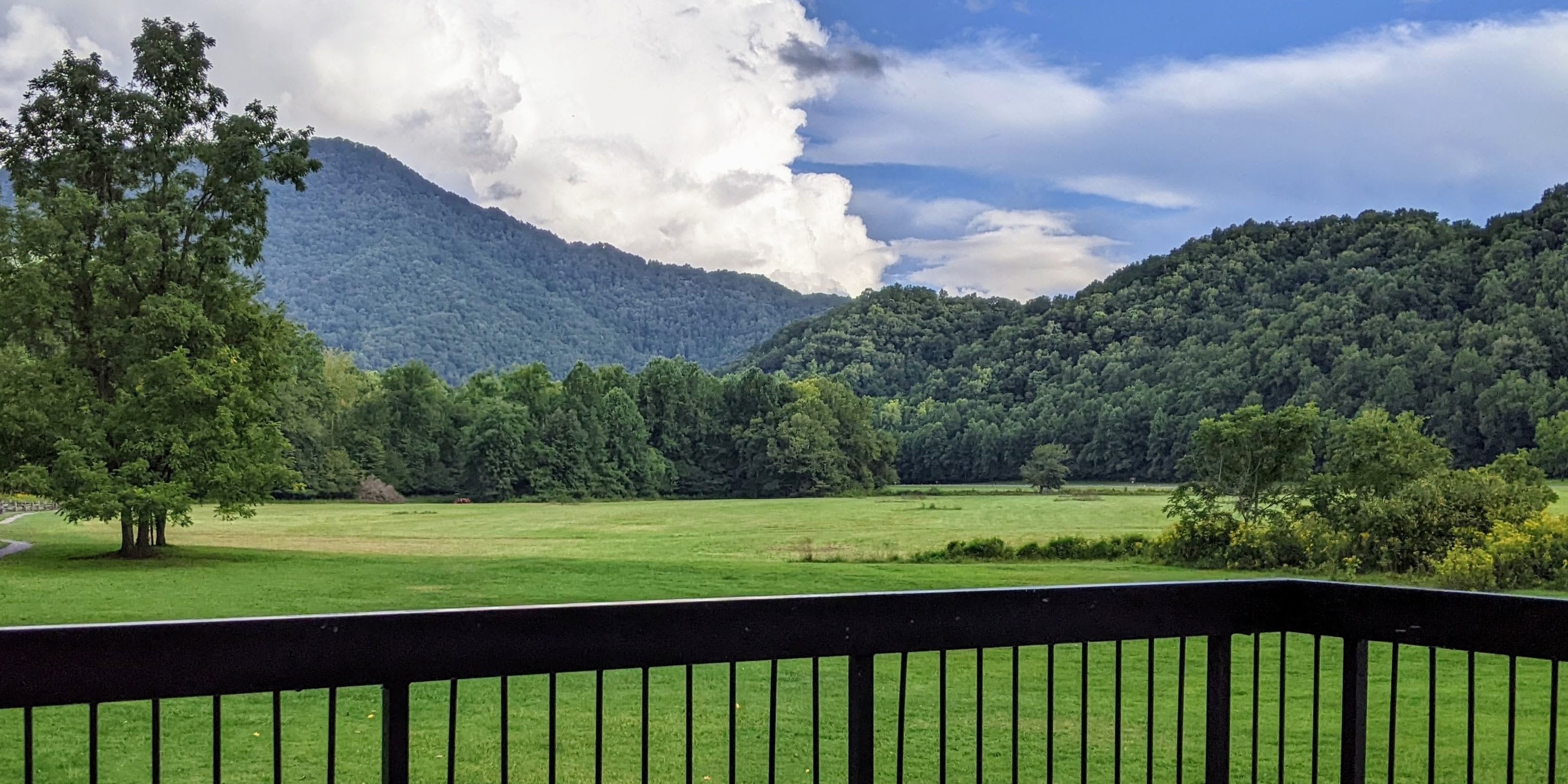Oconaluftee Visitor Center & Mountain Farm Museum